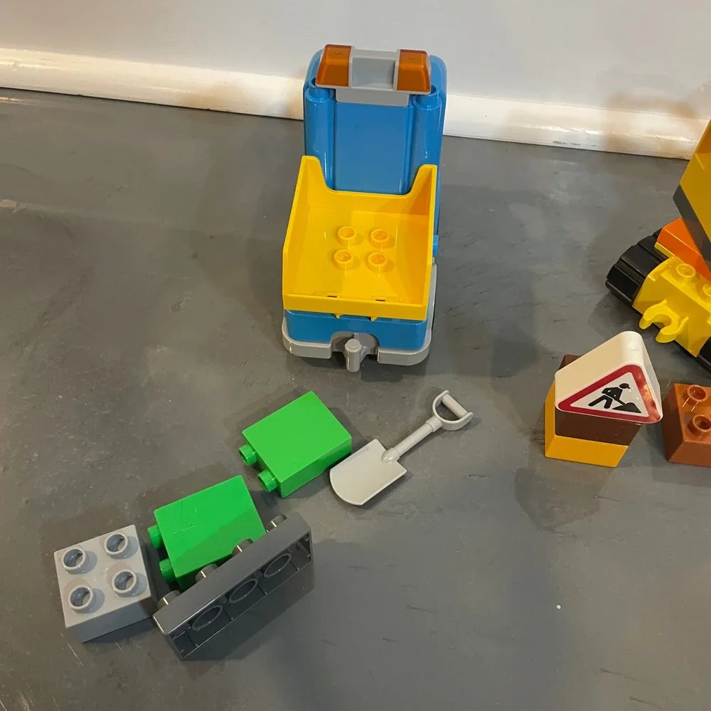 LEGO Duplo Town Construction Truck Tracked Excavator Set 10812 Building Complete